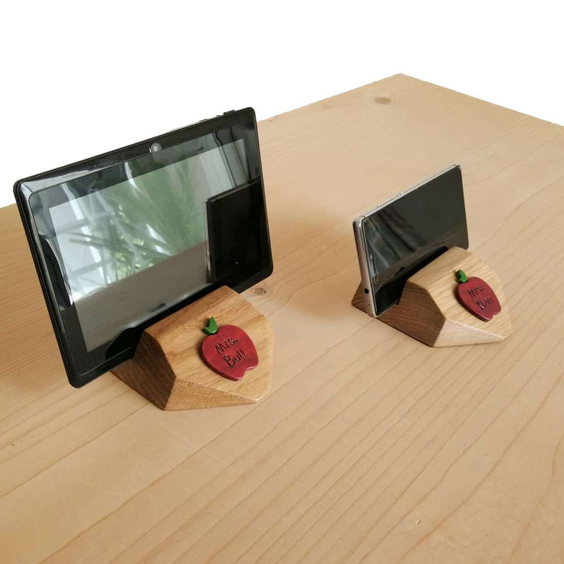 APPLE STAND