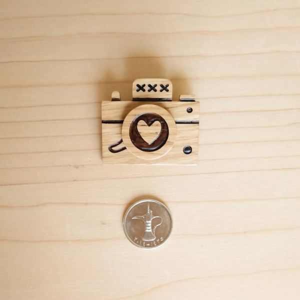 CAMERA (BROOCH - KEY CHAIN - MAGNET)