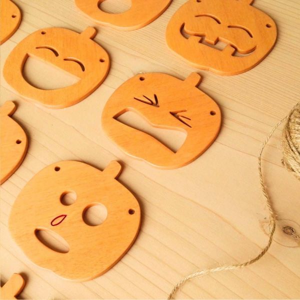 EMOJI PUMPKIN BUNTING