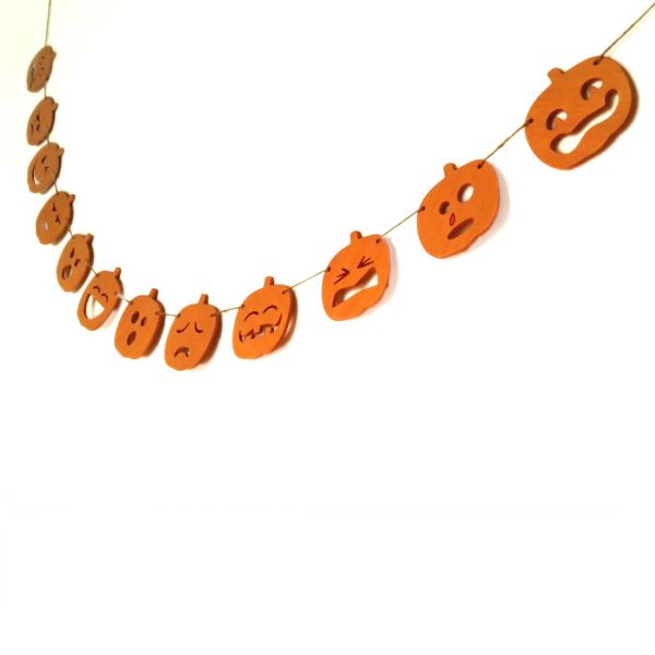 EMOJI PUMPKIN BUNTING