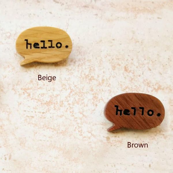 HELLO (BROOCH - MAGNET)