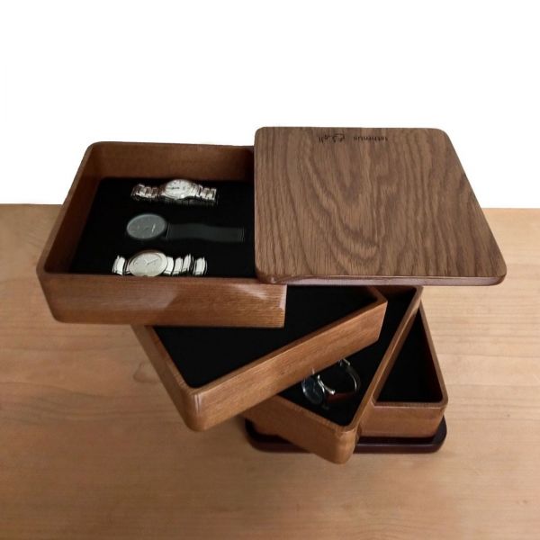 SWIVEL WATCH BOX