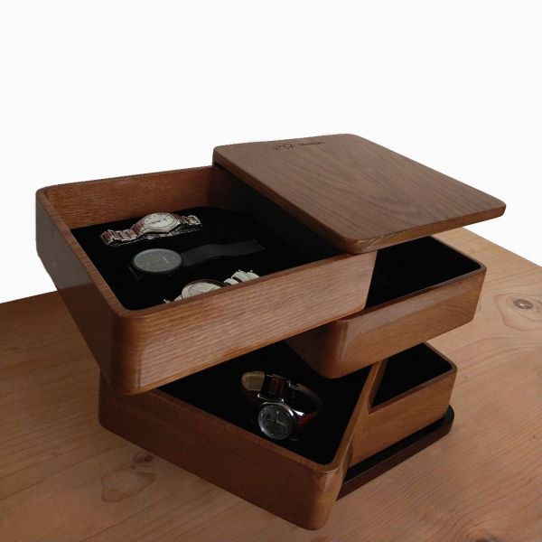 SWIVEL WATCH BOX