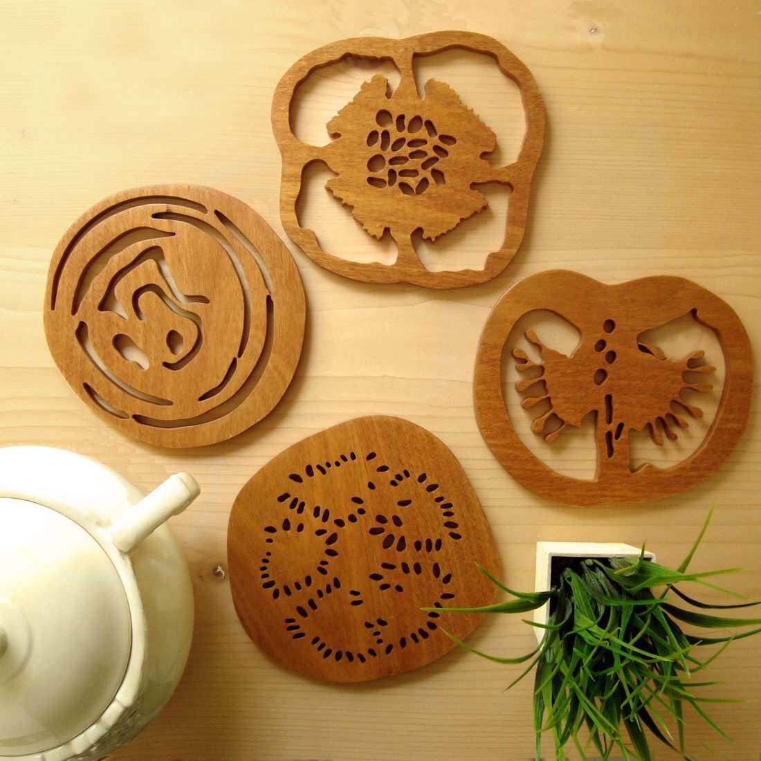 VEGGIE TRIVETS
