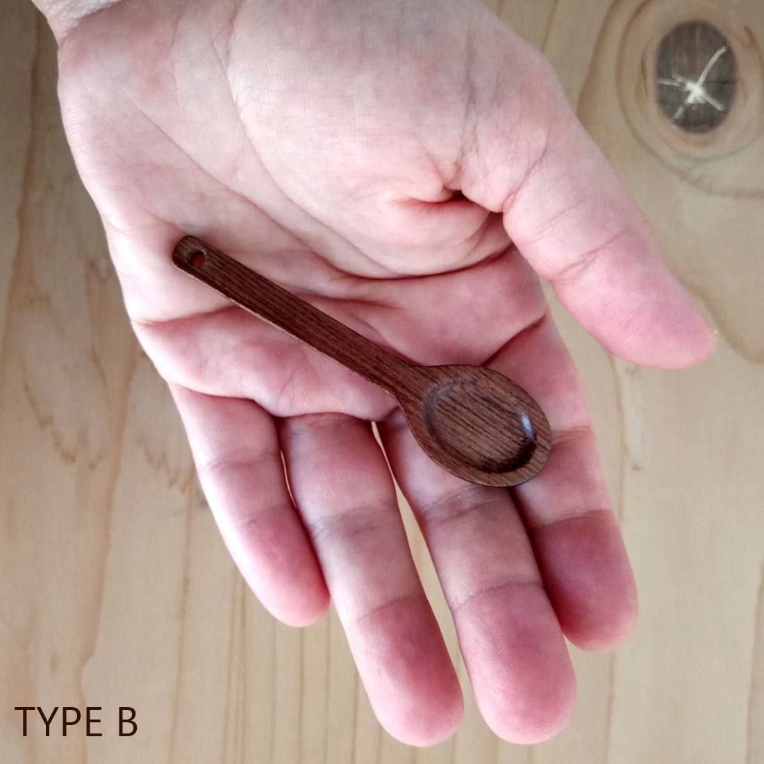 WOODEN SPOON (BROOCH - MAGNET)