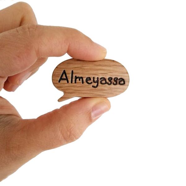 ANY NAME (BROOCH - MAGNET)