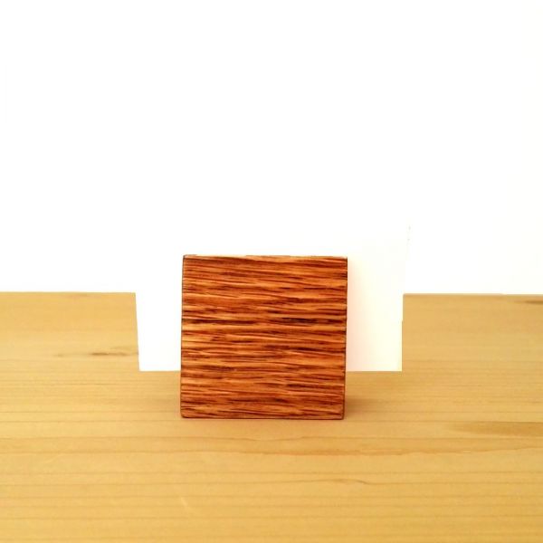 UAE BUSINESS CARD HOLDER